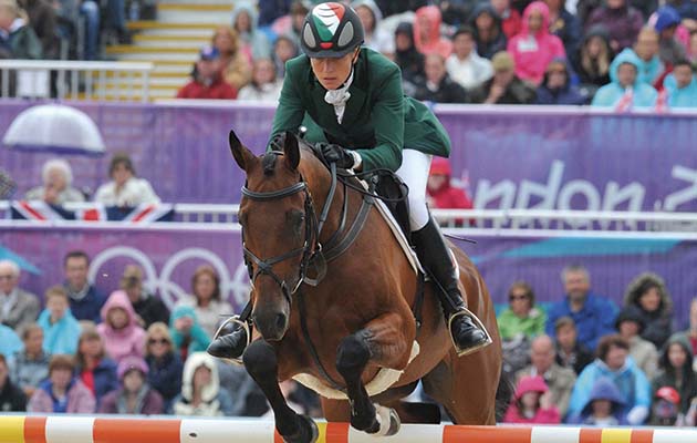 how to keep your horse straight over a fence